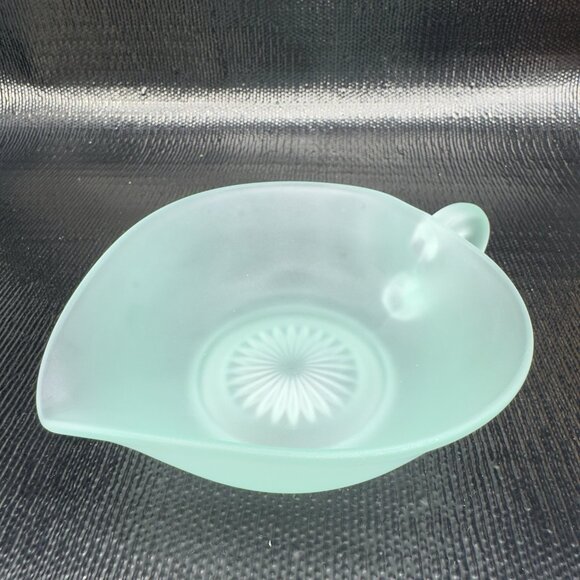 Vintage Indiana Glass Light Green Frosted Satin Finish Glass Dish Bowl W Handle - Picture 9 of 13